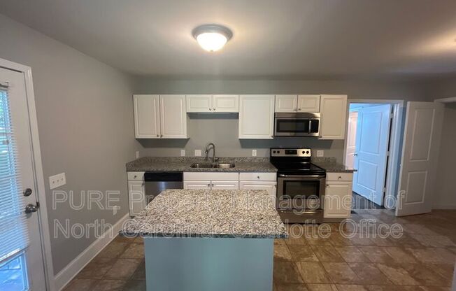 4641 GENERAL PERSHING DR