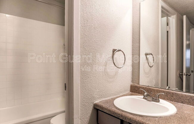 1 bed, 1 bath, 750 sqft, $695, Unit 207