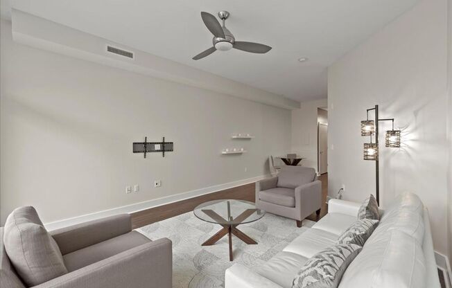 1 bed, 1 bath, 850 sqft, $2,300, Unit North Euclid Ave 9 #441