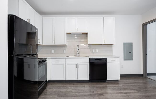 2 beds, 2 baths, 987 sqft, $1,775, Unit 708