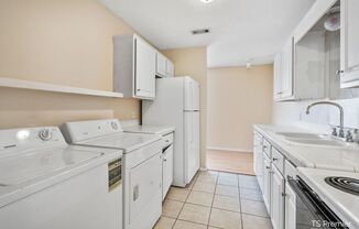 1 bed, 1 bath, 700 sqft, $725