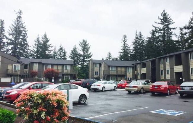 2 beds, 1 bath, 760 sqft, $1,625, Unit 64