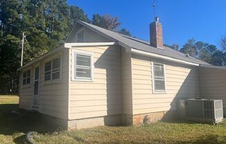 2 beds, 1 bath, $1,695