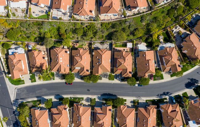 2 beds, 2 baths, $4,995