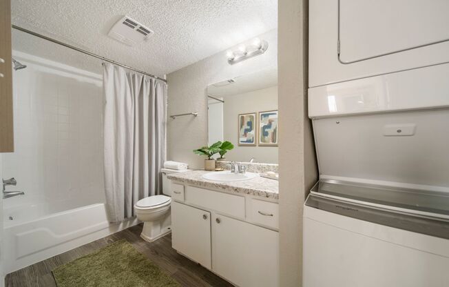 1 bed, 1 bath, 700 sqft, $849, Unit 205
