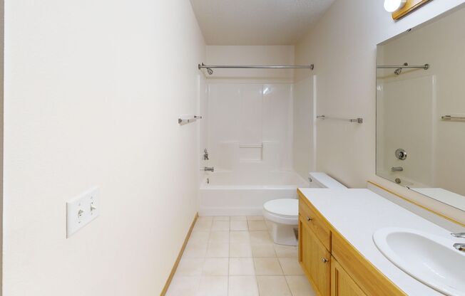 1 bed, 1 bath, 760 sqft, $1,095, Unit 2900-1233