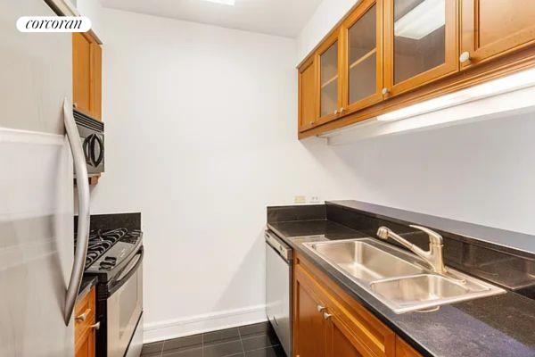 1 bed, 1 bath, 549 sqft, $3,600, Unit 10W