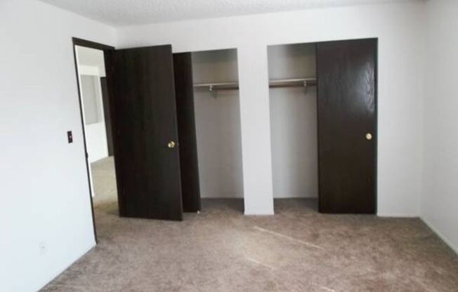 2 beds, 1.5 baths, 1,100 sqft, $1,295, Unit 300-4