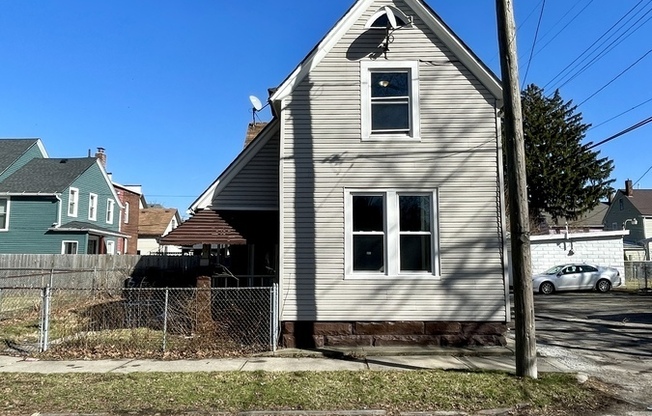 3471 W 35 ST