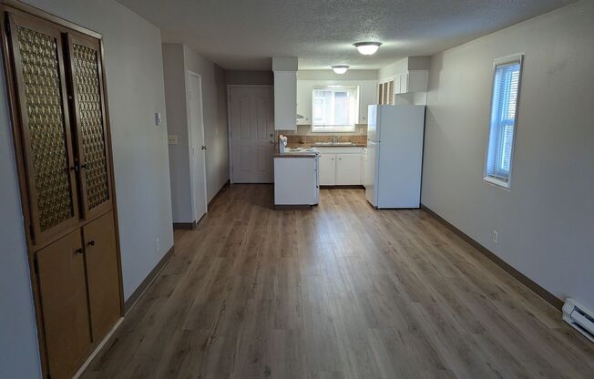 2 beds, 1 bath, 650 sqft, $1,195, Unit 1640