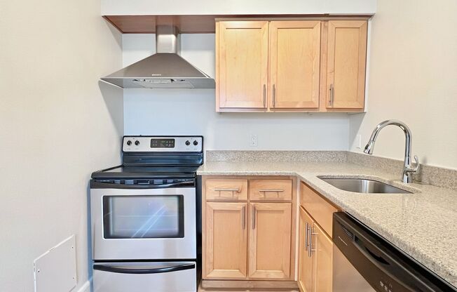 Studio, 1 bath, 467 sqft, $1,165, Unit 202
