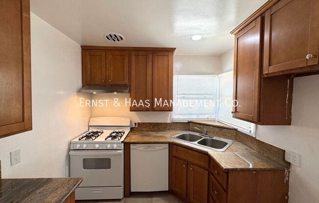 932 GARDENIA AVE