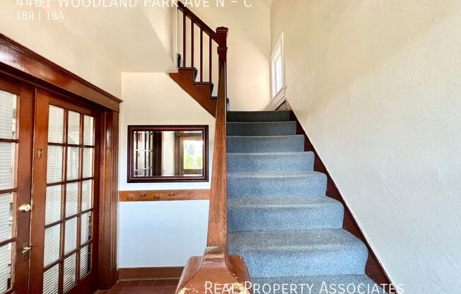 4461 WOODLAND PARK AVE N