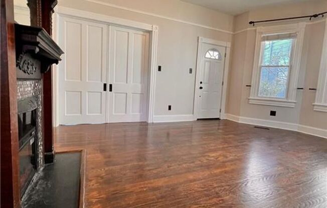 2 beds, 1 bath, $1,575, Unit Unit A