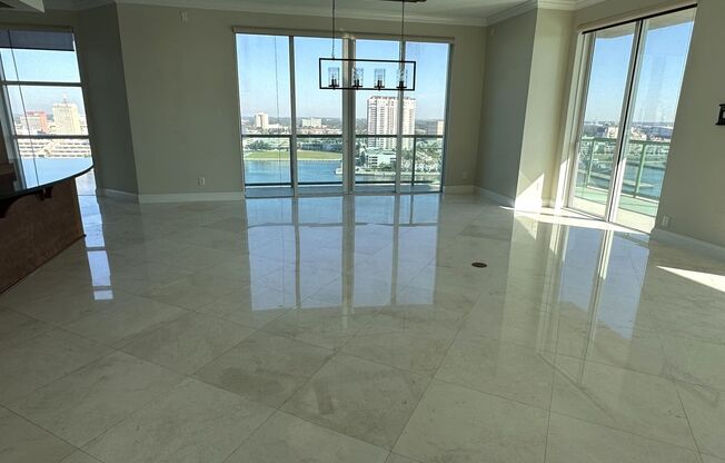 2 beds, 2.5 baths, $4,500, Unit UNIT 1706