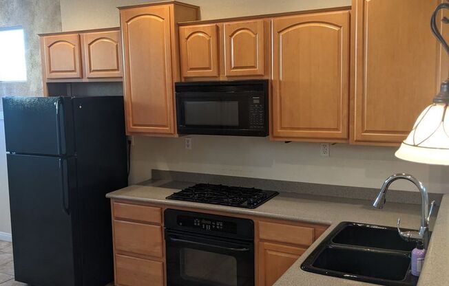 **Beautiful Summerlin Home – 3 Bed, 3 Bath, 2-Car Garage – Prime Location!**