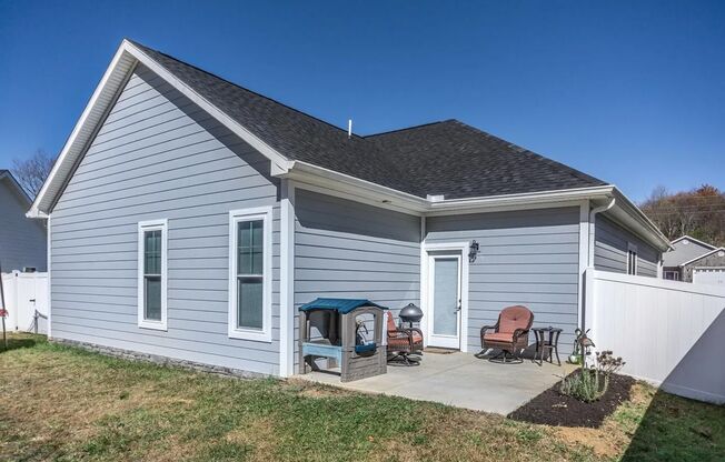 515 VILLA LN