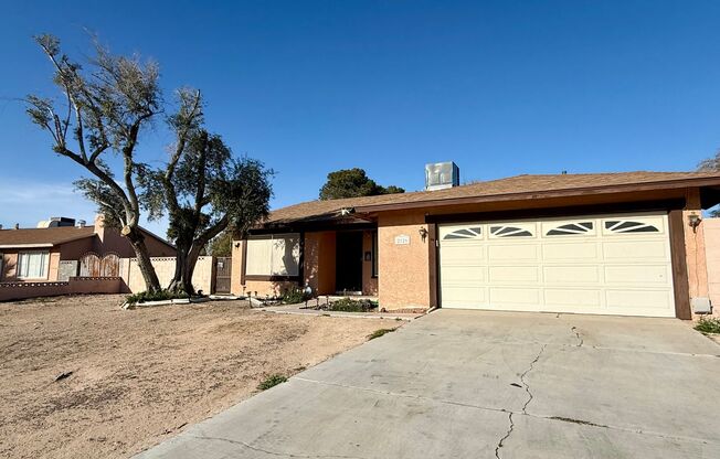 Fully Furnished 4-Bedroom Home in Prime Central Las Vegas Location