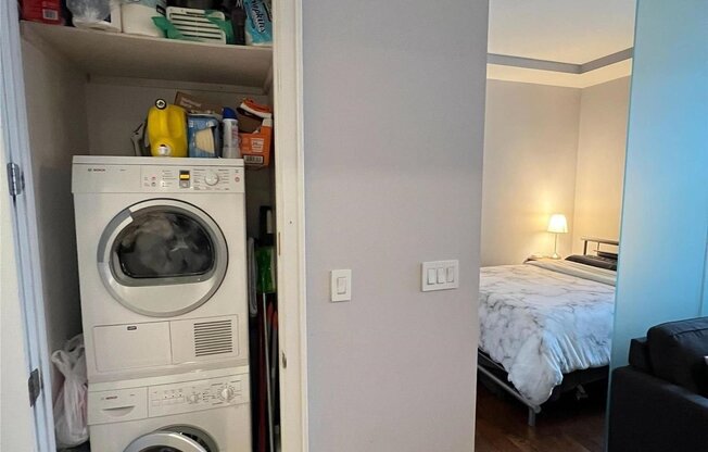 Studio, 1 bath, 500 sqft, $3,150, Unit 401