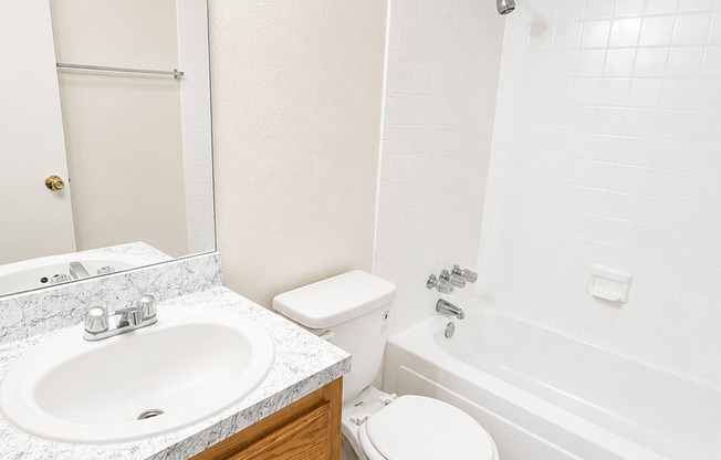 2 beds, 1 bath, 750 sqft, $1,005