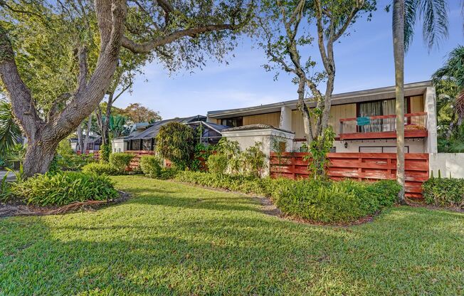 Great Townhome in Hollywood