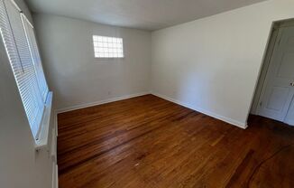 2 beds, 1 bath, $995