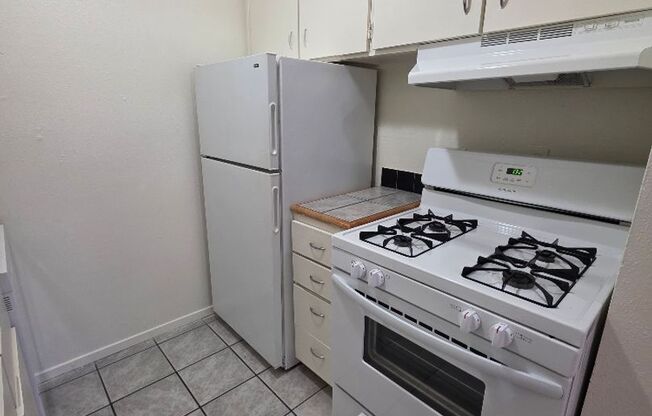 2 beds, 1 bath, 900 sqft, $1,145, Unit ELP2202-229