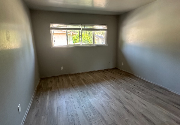 320 Franciscan Ct apt 4 4