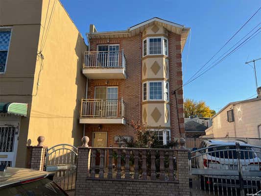 3 beds, 2 baths, $3,250