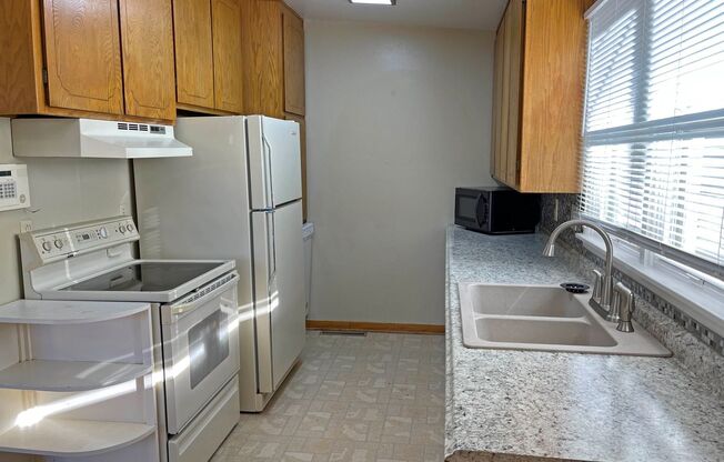 Charming 5 bedroom/2 bath close to UCCS