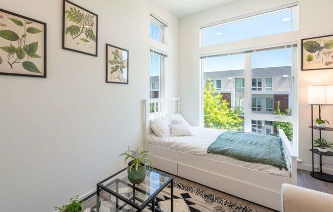 Studio, 1 bath, 304 sqft, $1,395, Unit 405