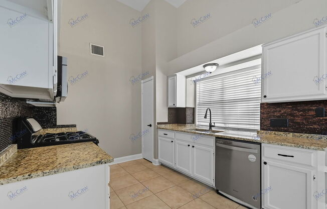 8202 WEATHERLY DR