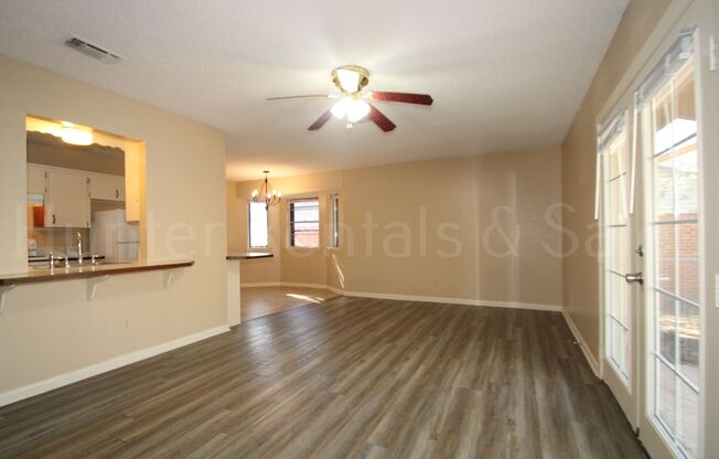 3 beds, 1.5 baths, $1,225