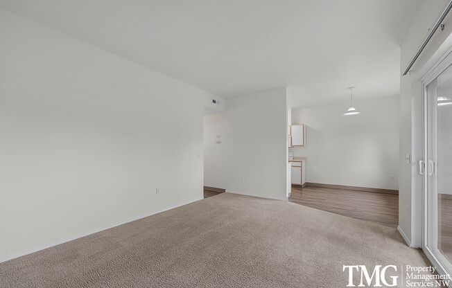 2 beds, 2 baths, 923 sqft, $1,625, Unit 223