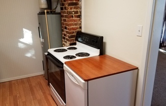 2 beds, 1 bath, $1,400