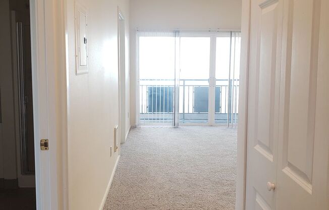 640 E 15 AVE