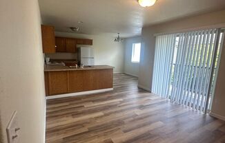 6909-1t - 2162 Crater Lake Ave #A-D