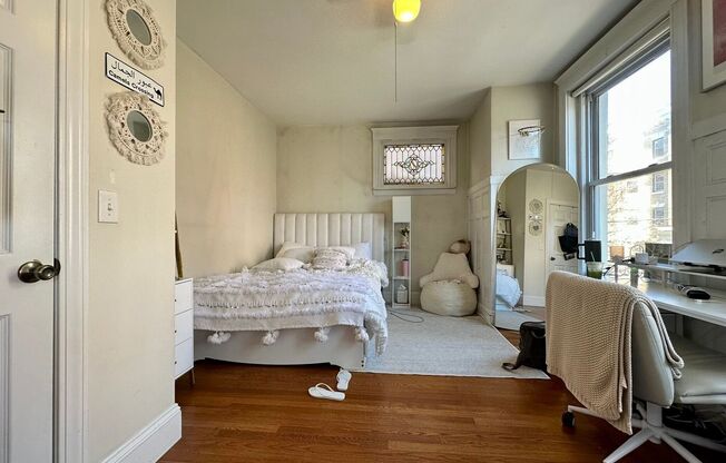 Charming 1 Bedroom