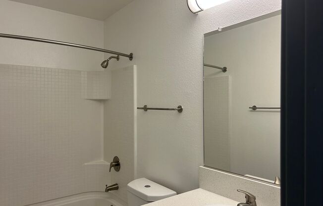 2 beds, 1 bath, 950 sqft, $2,930, Unit D004
