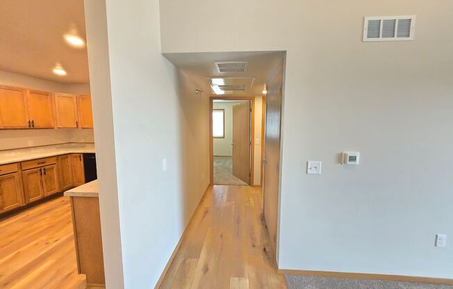 2 beds, 1 bath, 1,006 sqft, $1,230, Unit 3500 304