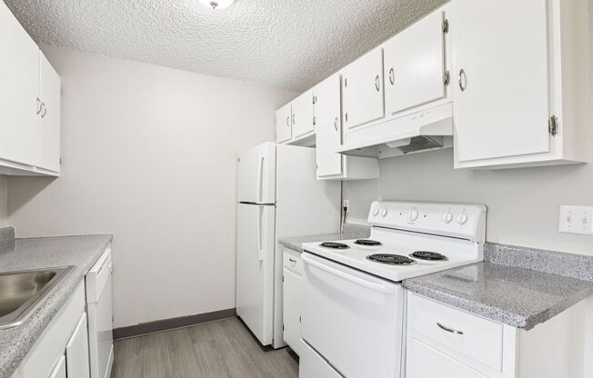 2 beds, 1 bath, 832 sqft, $1,479, Unit 4-40