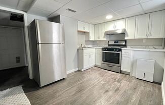 3 beds, 1 bath, 800 sqft, $925, Unit #1 (Basement)