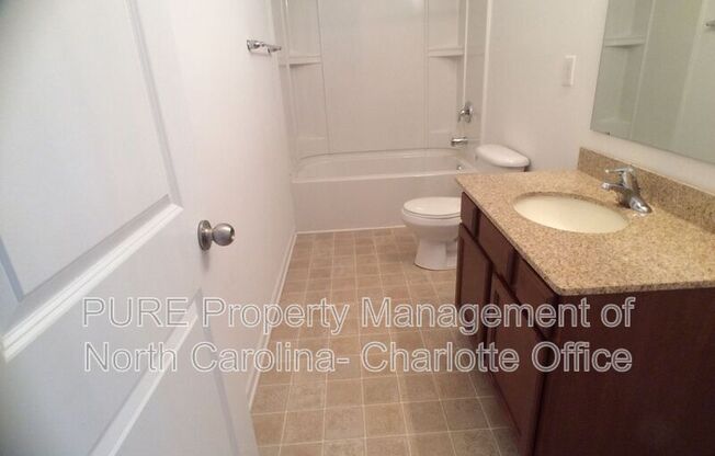 1404 HENRY DAVID CT