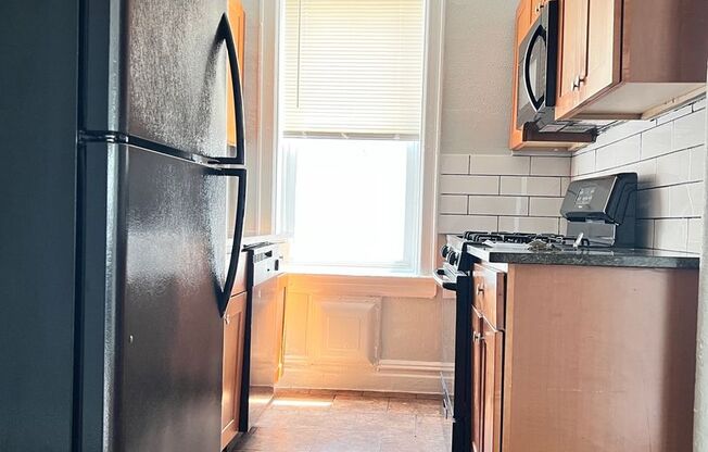 Upgraded Kit., Stainless Steel, Granite, 2 Blocks to Express NYC Bus - Jersey City