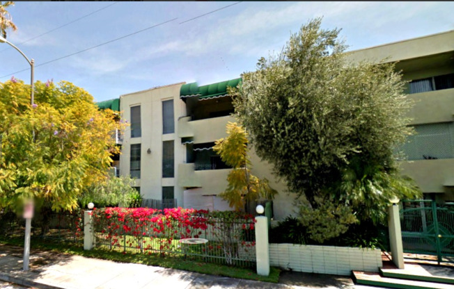 Tarzana Five Apartments