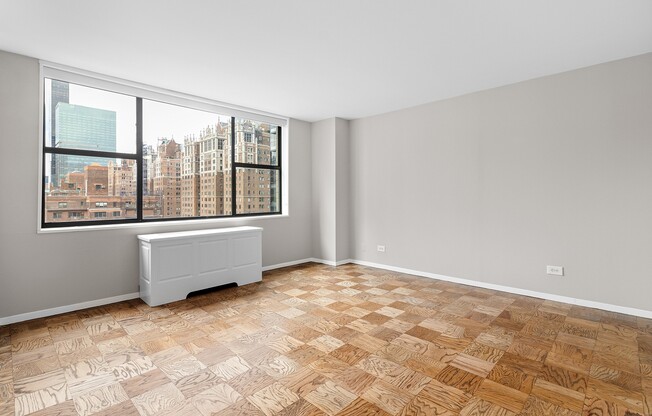 1 bed, 1 bath, $4,400, Unit 21E