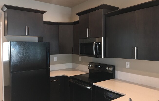 1575 NE Rumgay Ln #1