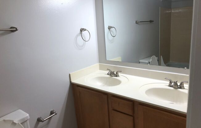 2 beds, 2 baths, 955 sqft, $1,179, Unit 5901E