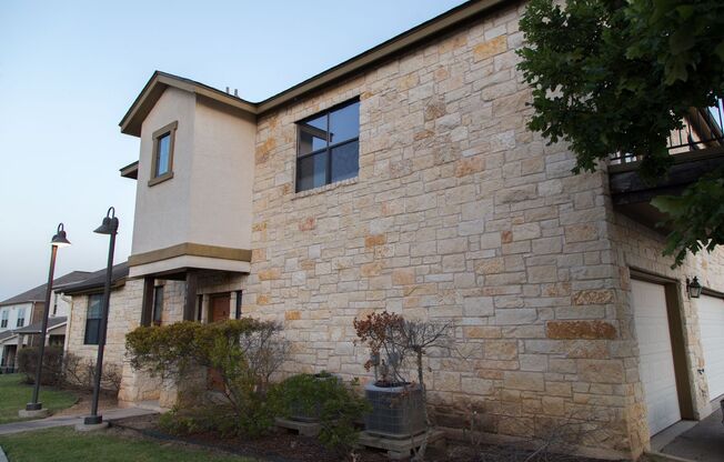 Town Centre Condo close to Dell and Shopping!!