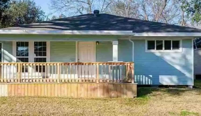 2574 MCFADDIN AVE